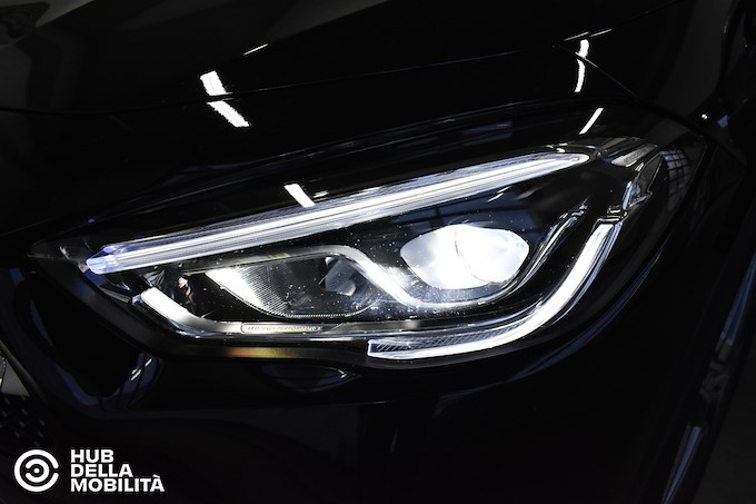 MERCEDES-BENZ GLA 200 d Automatic Premium